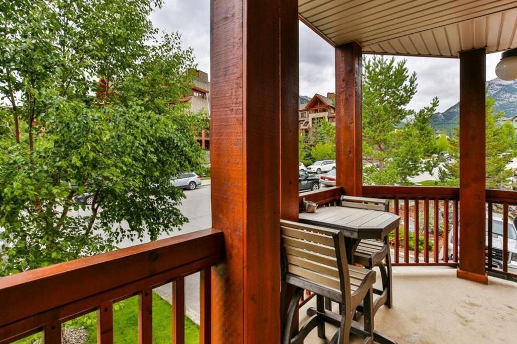 B&B Falcon Crest Lodge 1Br 1Pullout Canmore Eksteriør bilde