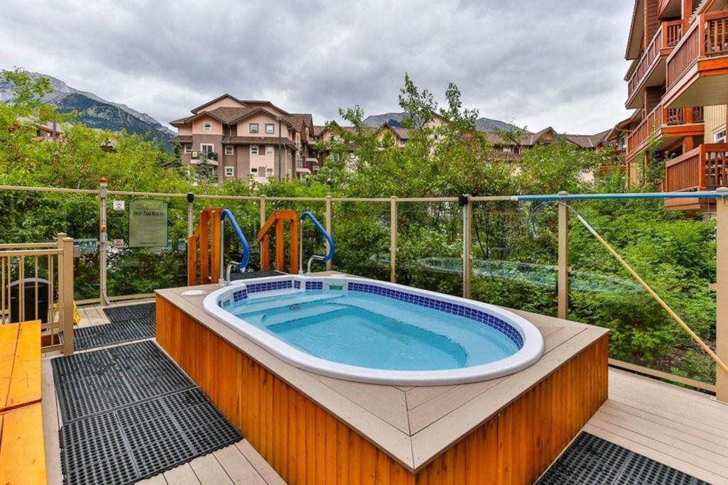 B&B Falcon Crest Lodge 1Br 1Pullout Canmore Eksteriør bilde